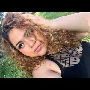 Meet your Posher, Iris